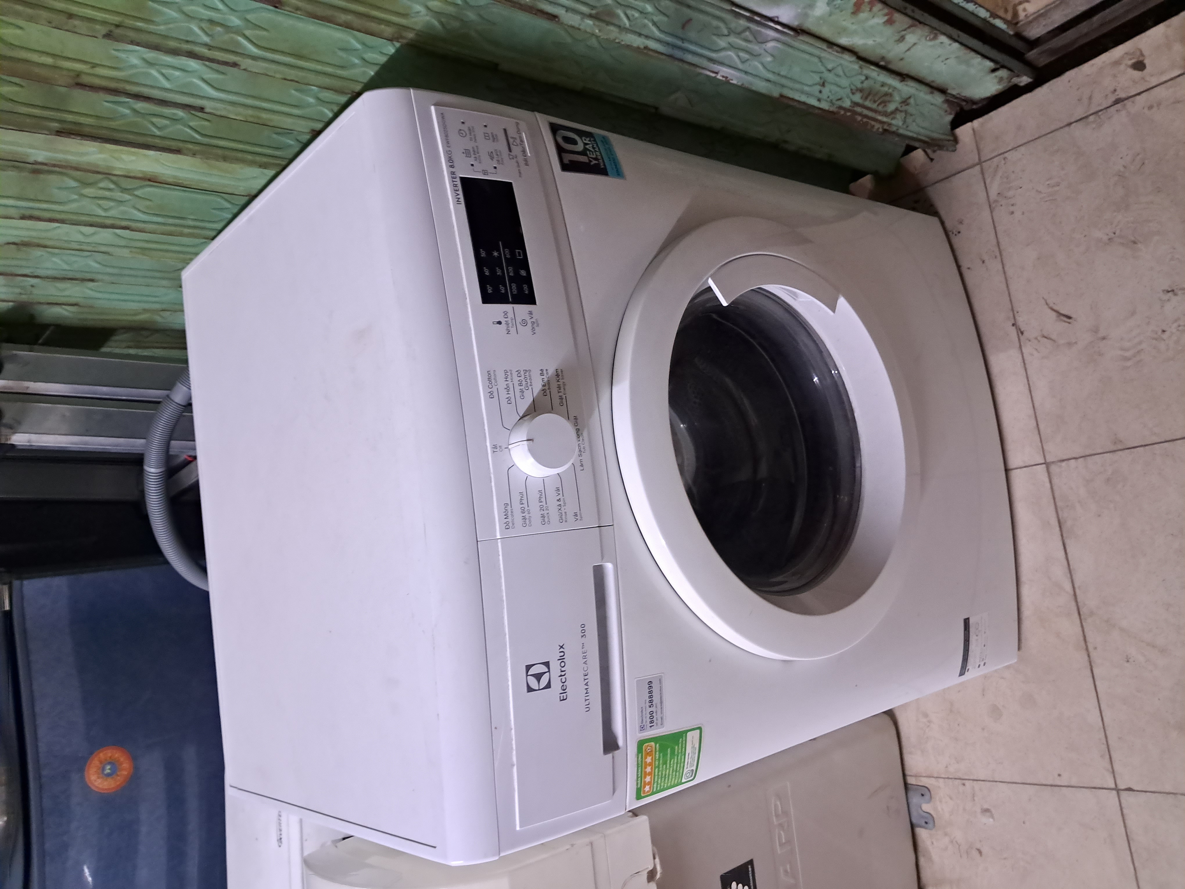 Máy giặt electrolux inverter 8kg còn mới