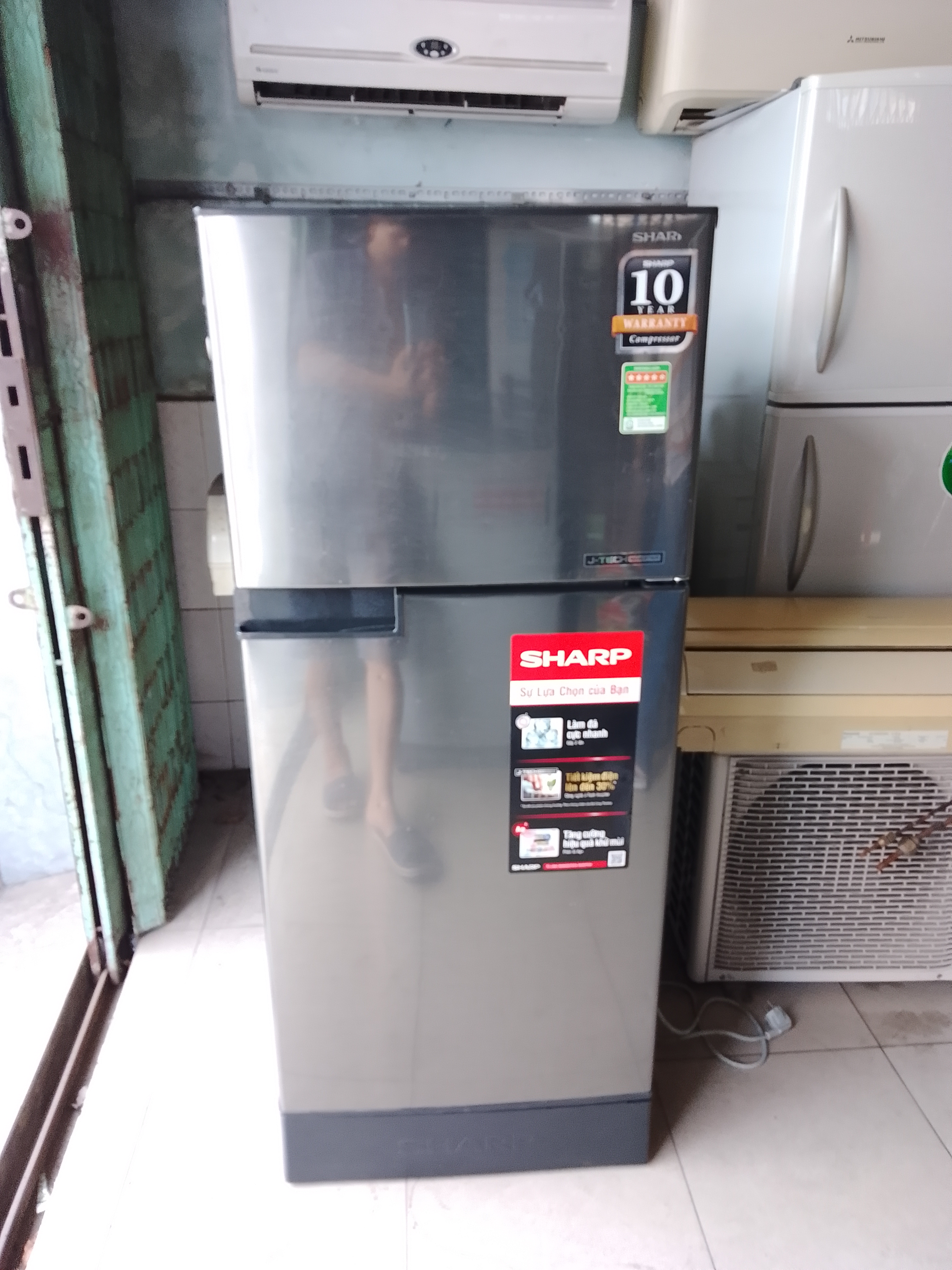 Tủ lạnh sharp inverter 165 lít