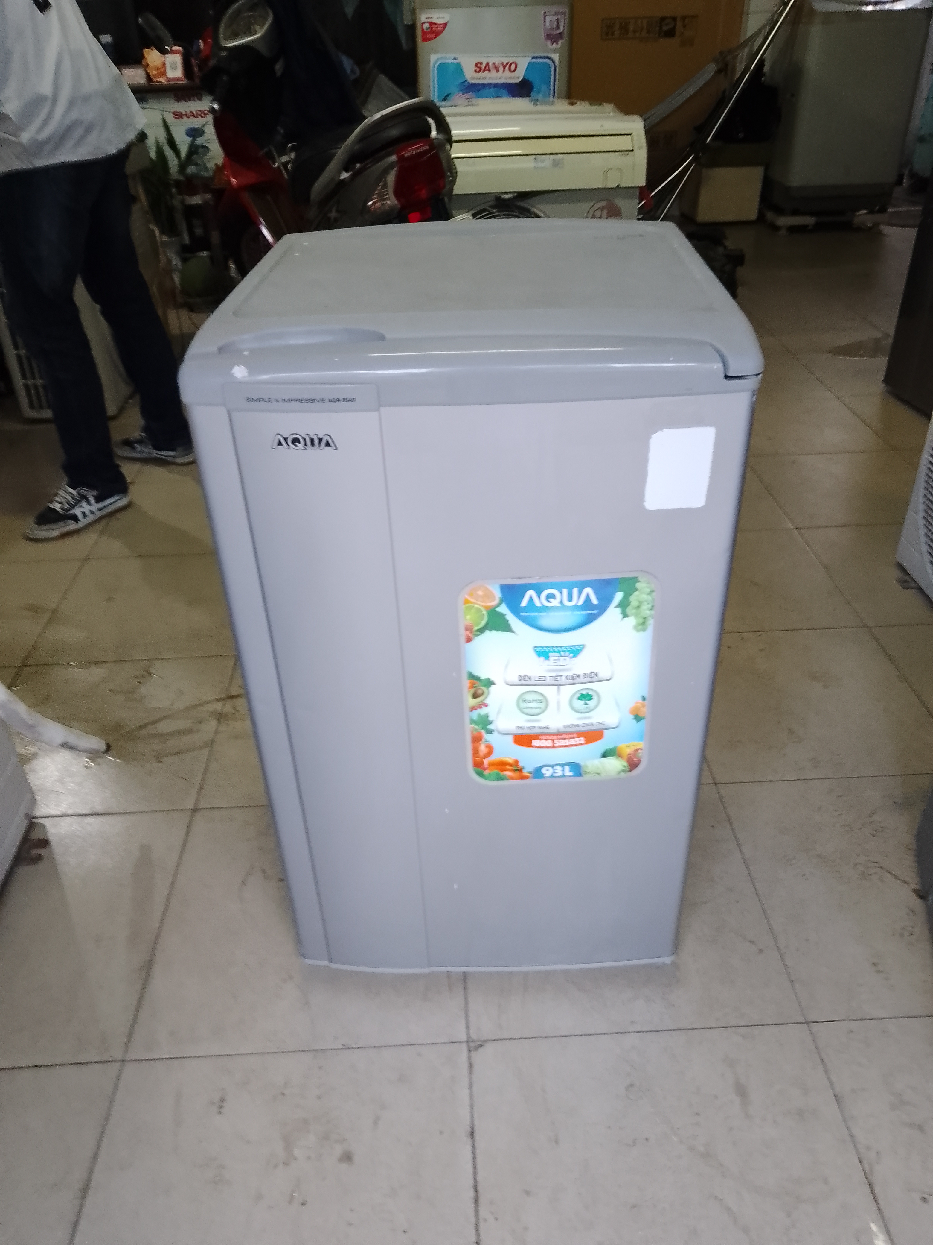Tủ lạnh mini Aqua 95 lít