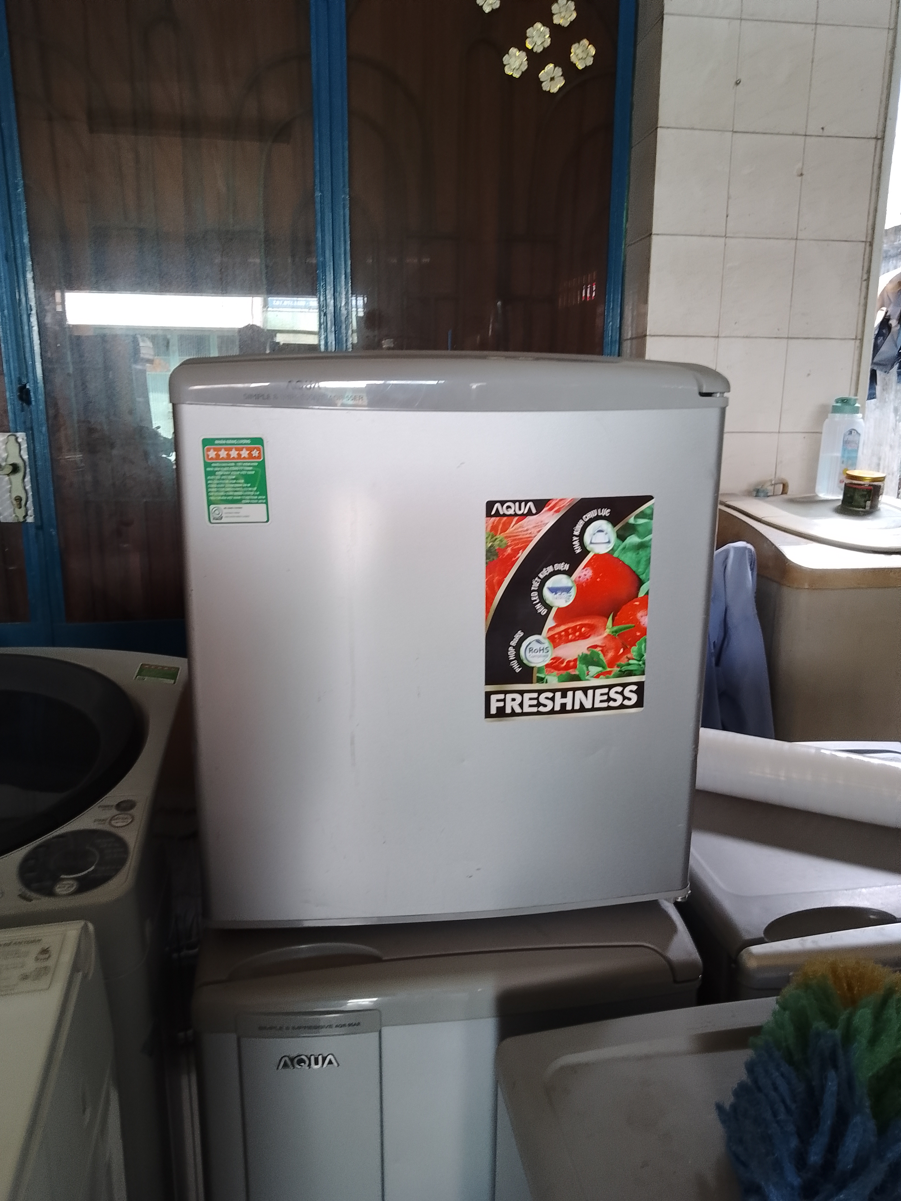 Tủ lạnh mini Aqua 53 lít