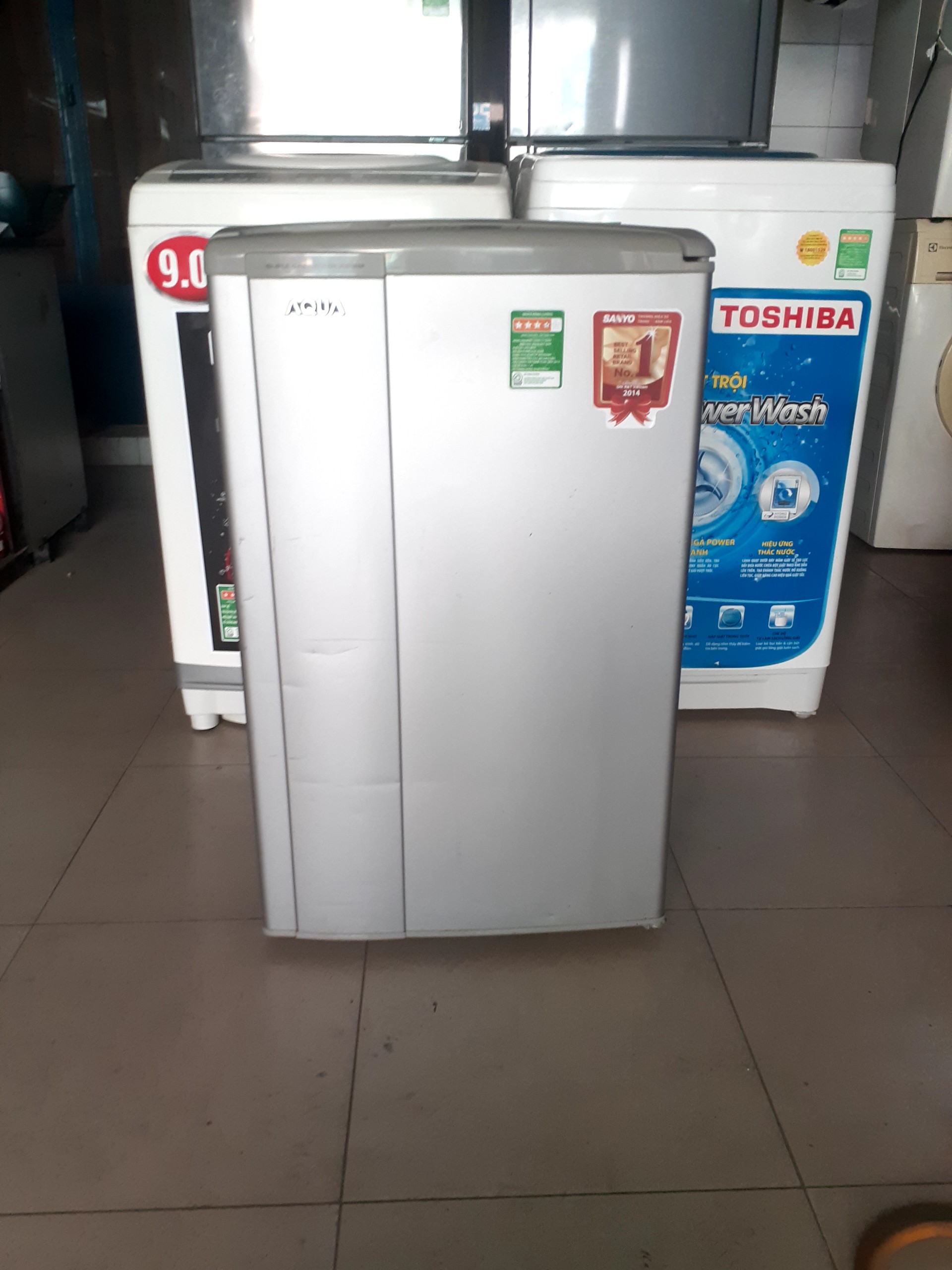 Tủ lạnh mini Aqua 95 lít