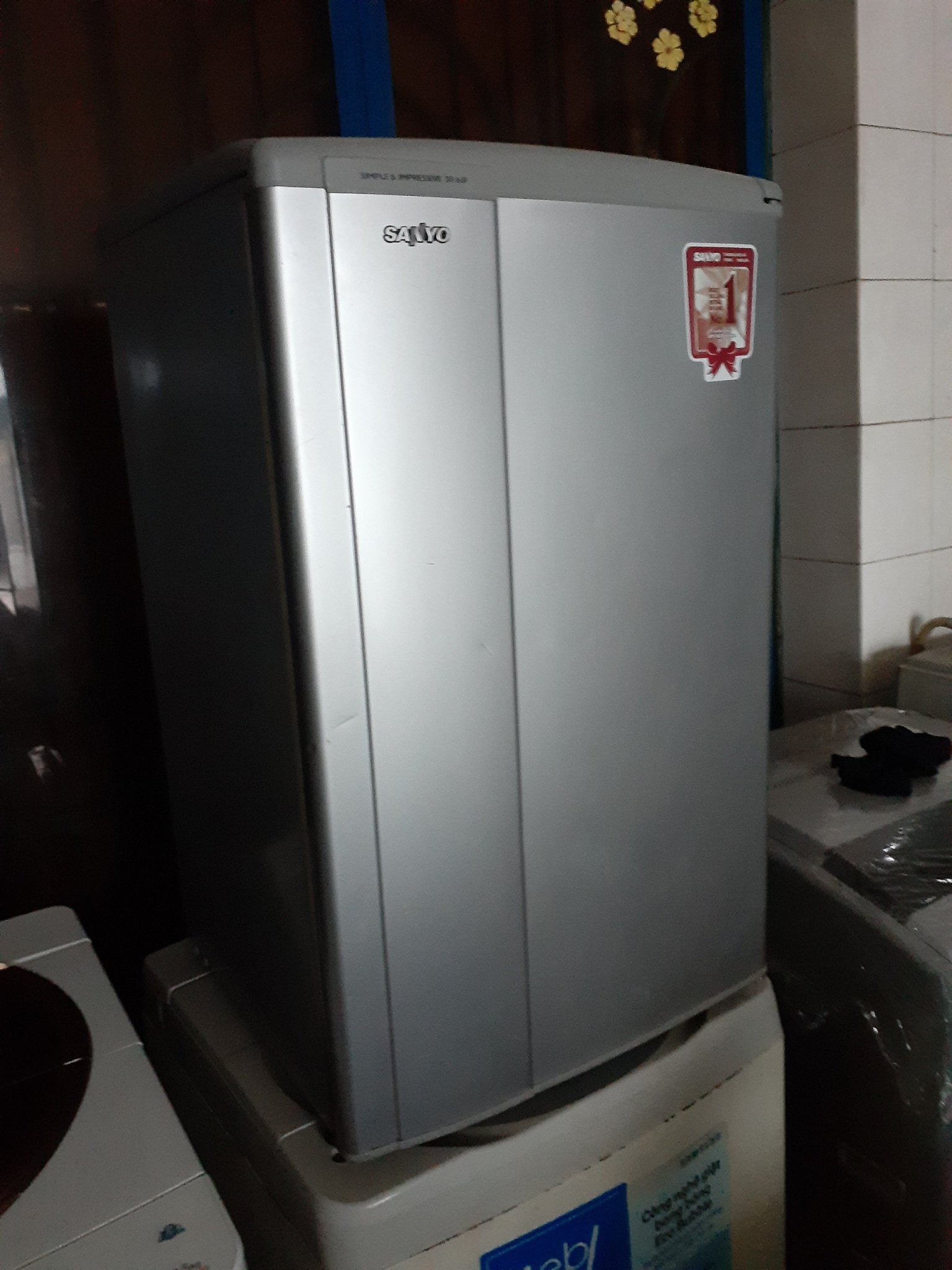 Tủ lạnh cũ sanyo 90l