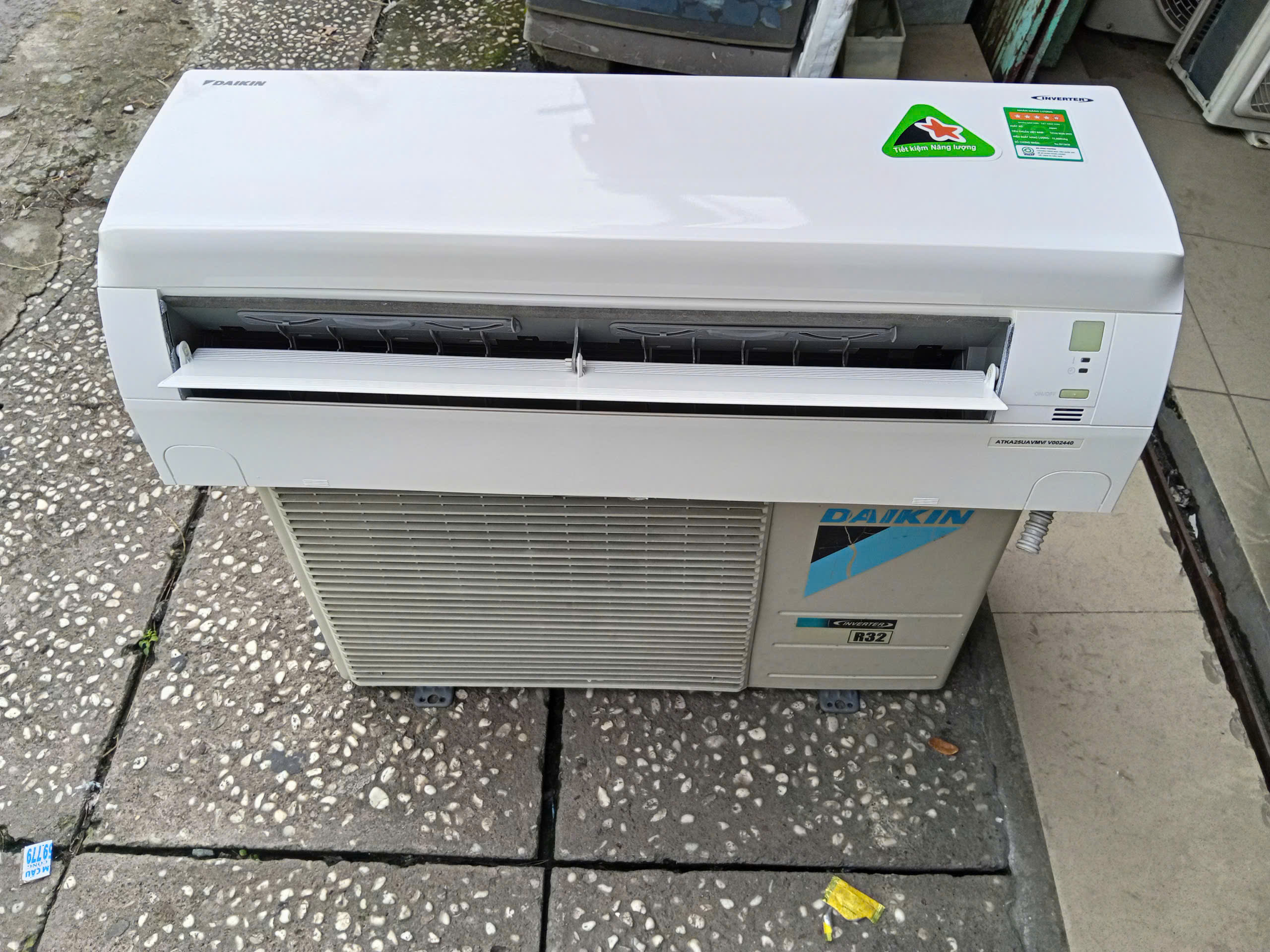 Máy lạnh Daikin inverter 1 ngựa gas R32