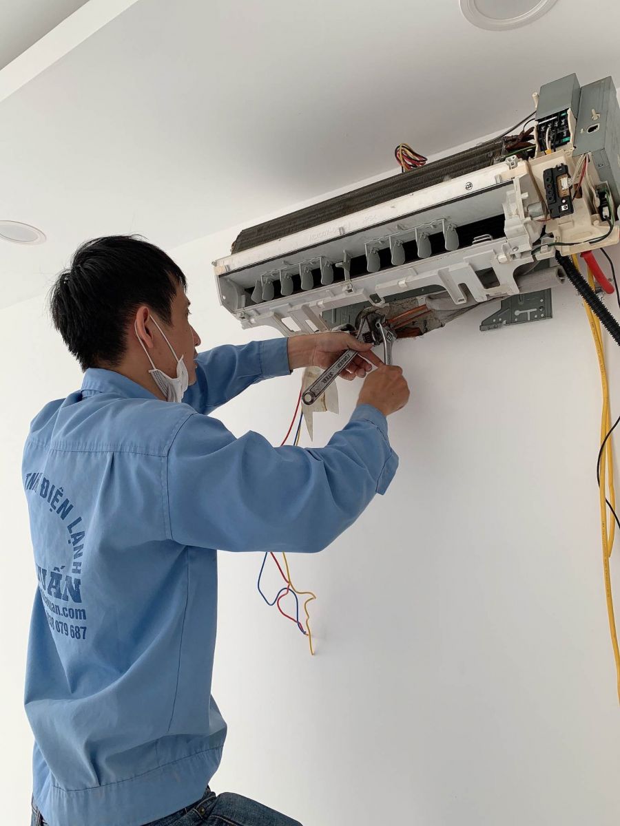 Lắp đặt máy lạnh