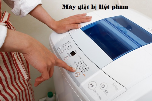 Máy giặt bấm phím không ăn cần phải làm gì?