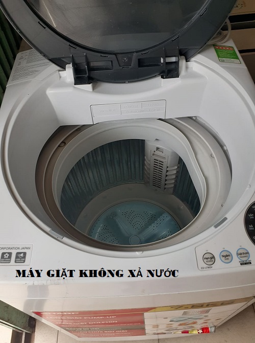 Máy giặt không xả nước ra ngoài là bị gì?