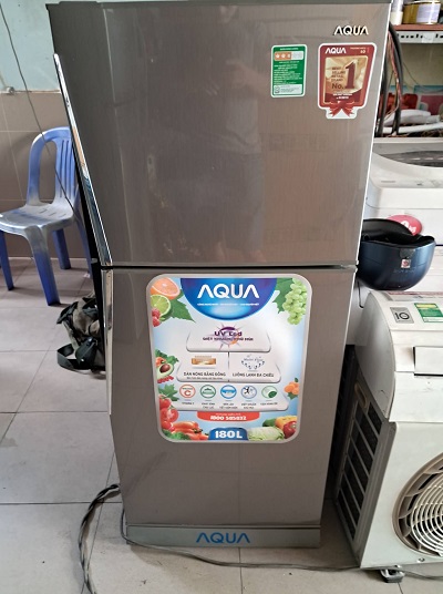 Tủ lạnh Aqua 180 lít